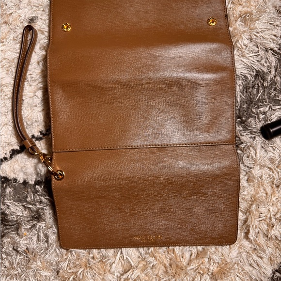 Henri Bendel Up Town Out and about Wristlet Wallet Taupe - Picture 4 of 4